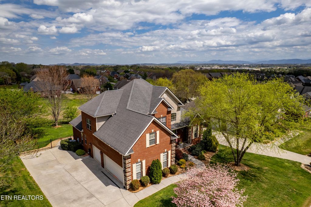 Photo of 1714 Inverness Drive, Maryville, TN 37801 (MLS # 1335611)