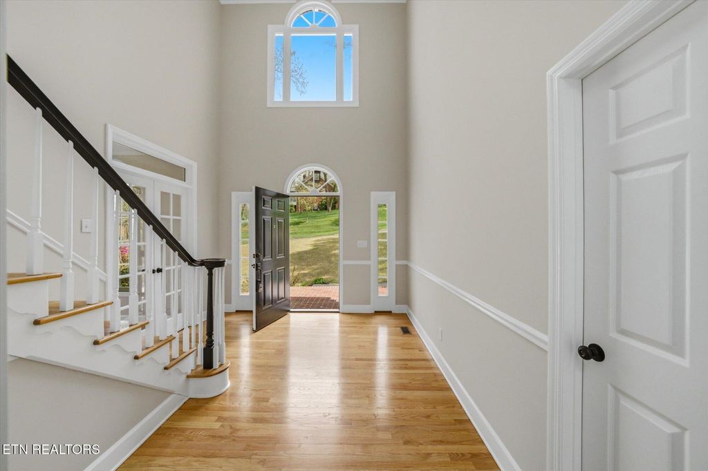 Photo of 48 Rivers Run Way, Oak Ridge, TN 37830 (MLS # 1335078)