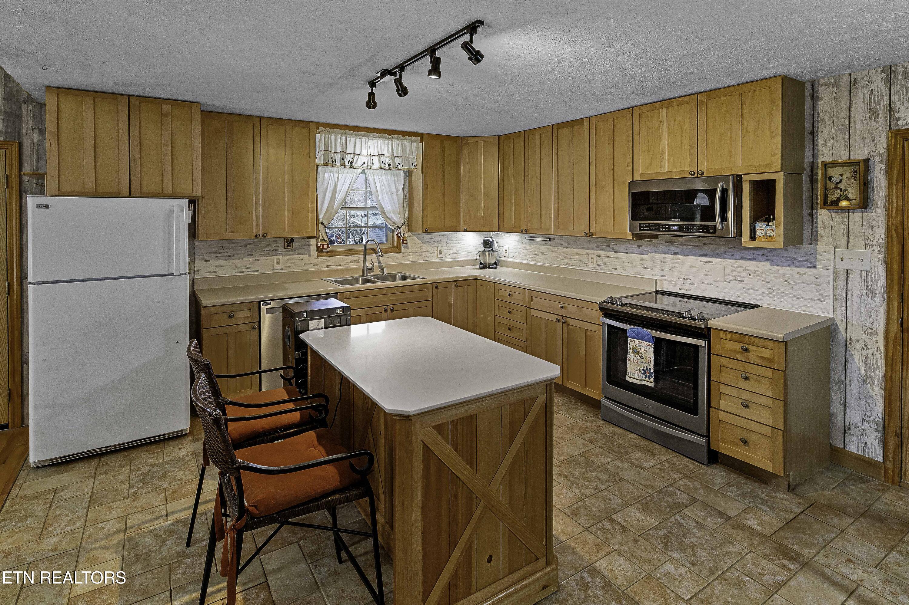 1140 Tater Valley Rd