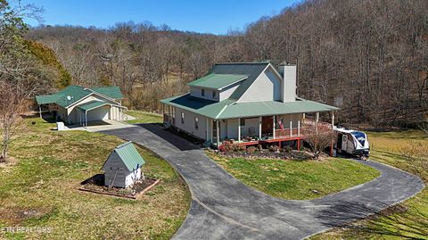 1140 Tater Valley Rd Washburn TN 37888