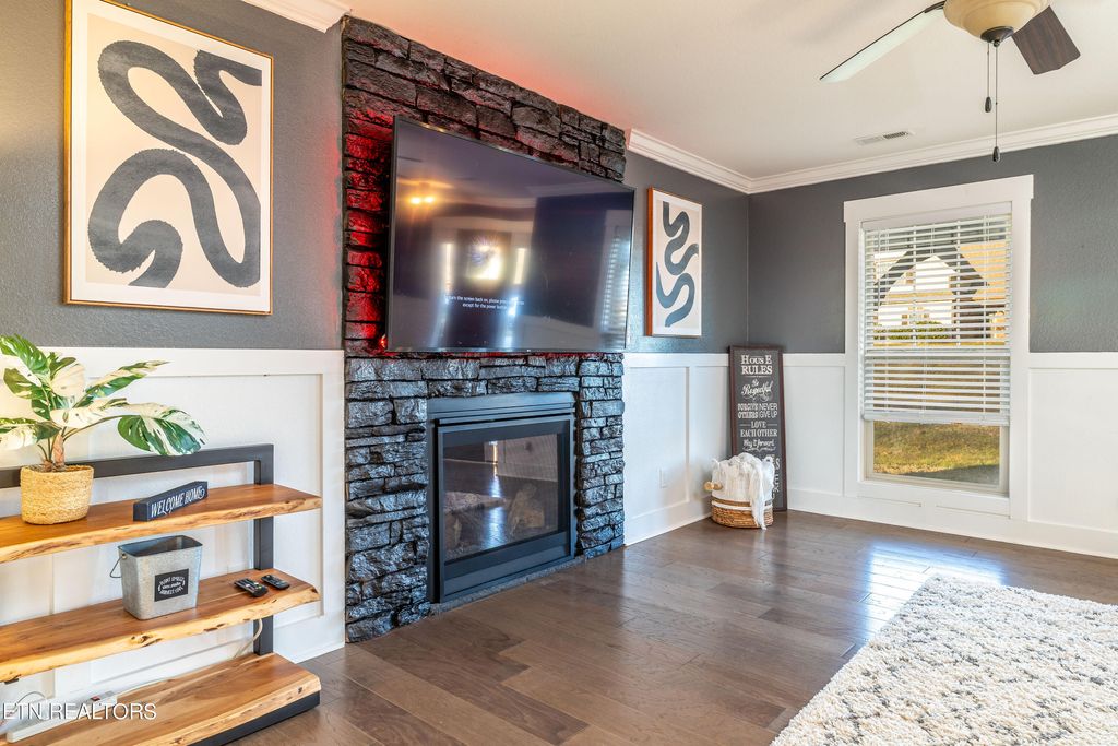 Photo of 221 Montgomery Farms Drive, Friendsville, TN 37737 (MLS # 1252162)