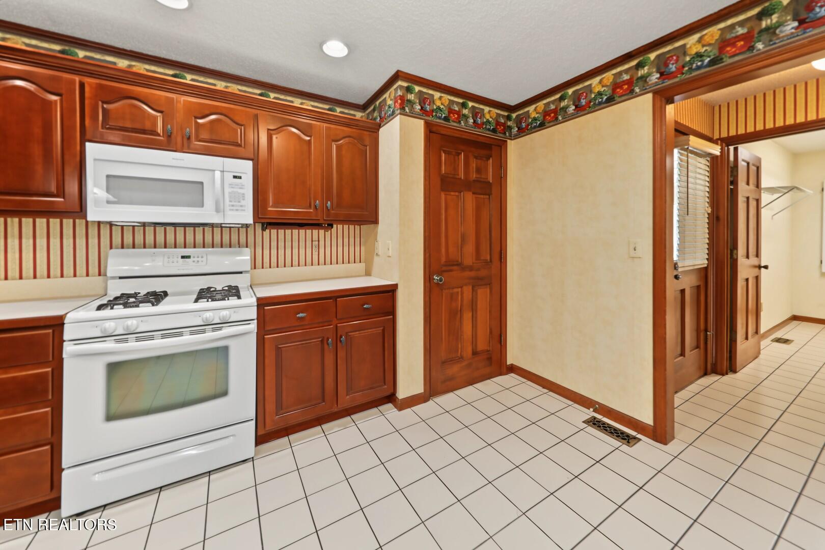 1235 Golf Course Rd