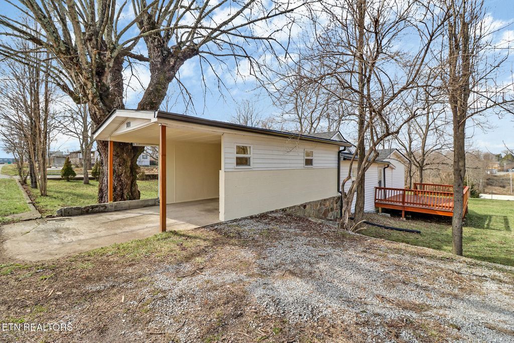 Photo of 101 Dayton Ave, Crossville, TN 38555 (MLS # 1330859)