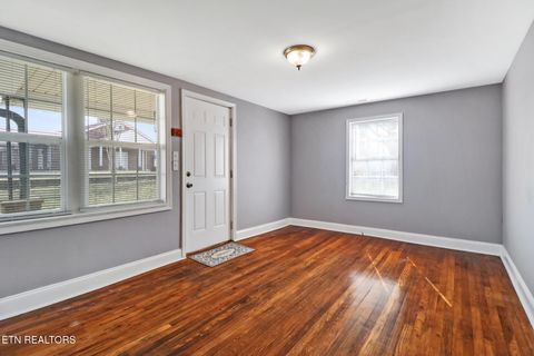 Tiny photo for 101 Dayton Ave, Crossville, TN 38555 (MLS # 1330859)