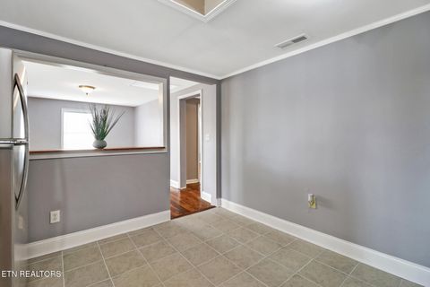 Tiny photo for 101 Dayton Ave, Crossville, TN 38555 (MLS # 1330859)