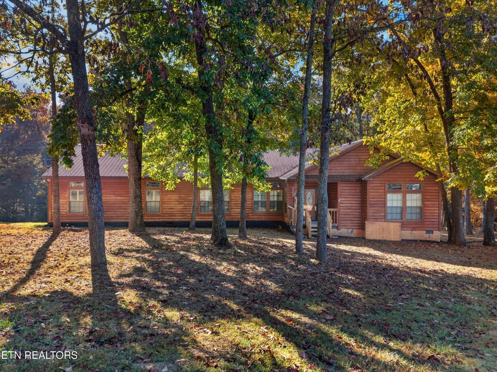 Photo of 324 Deer Trail Drive, Dandridge, TN 37725 (MLS # 1360532)