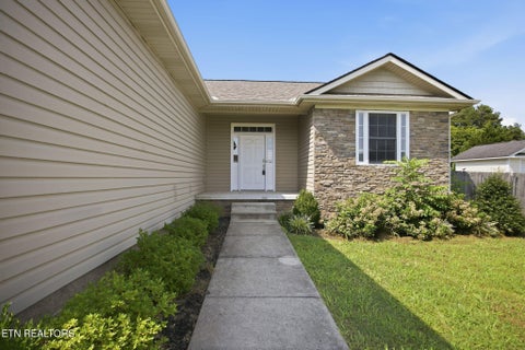 Tiny photo for 404 Wilson Court, Jasper, TN 37347 (MLS # 1350004)