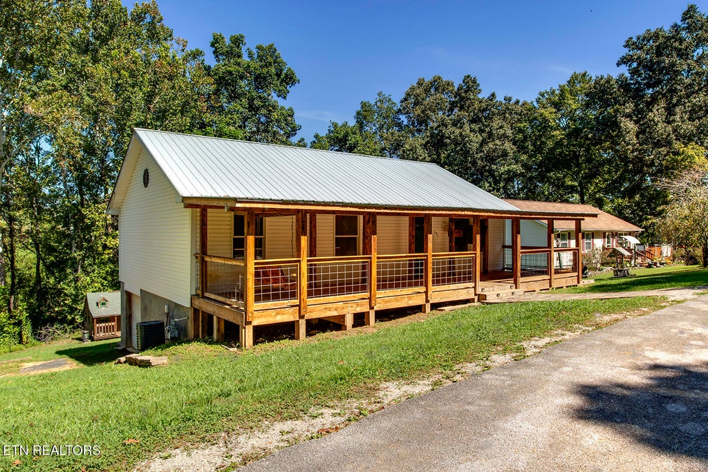 Photo of 105 Shady Lane, Rockwood, TN 37854 (MLS # 1353239)