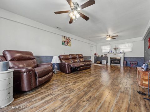 Tiny photo for 232 Farris Circle, LaFollette, TN 37766 (MLS # 1329196)