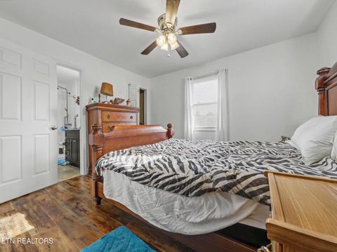 Tiny photo for 232 Farris Circle, LaFollette, TN 37766 (MLS # 1329196)