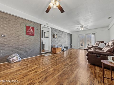 Tiny photo for 232 Farris Circle, LaFollette, TN 37766 (MLS # 1329196)