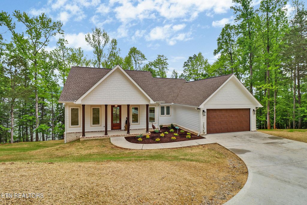 Photo of 243 E Shore Drive, Rockwood, TN 37854 (MLS # 1299682)