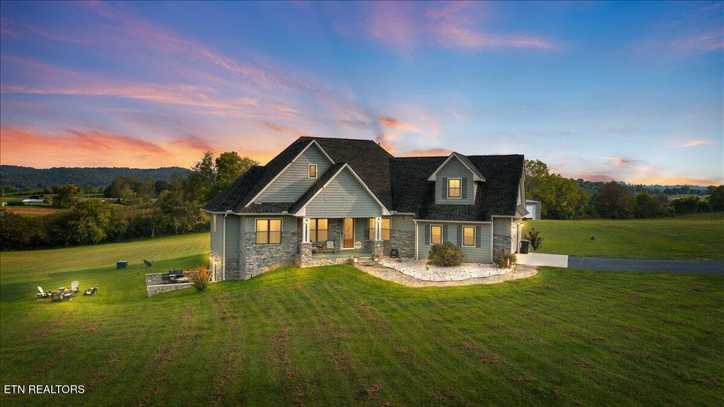 Photo of 1126 Cross Valley Rd, LaFollette, TN 37766 (MLS # 1315638)