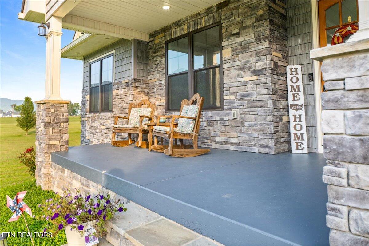 1126 Cross Valley Rd