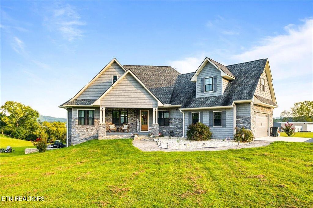 Photo of 1126 Cross Valley Rd, LaFollette, TN 37766 (MLS # 1315638)