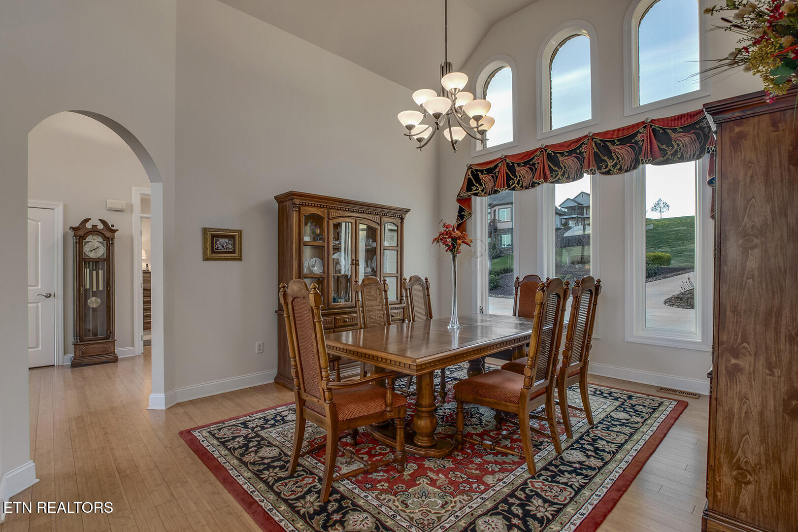 Vonore, Tennessee, 37885, United States, 5 Bedrooms Bedrooms, ,4 BathroomsBathrooms,Residential,Active,2036035