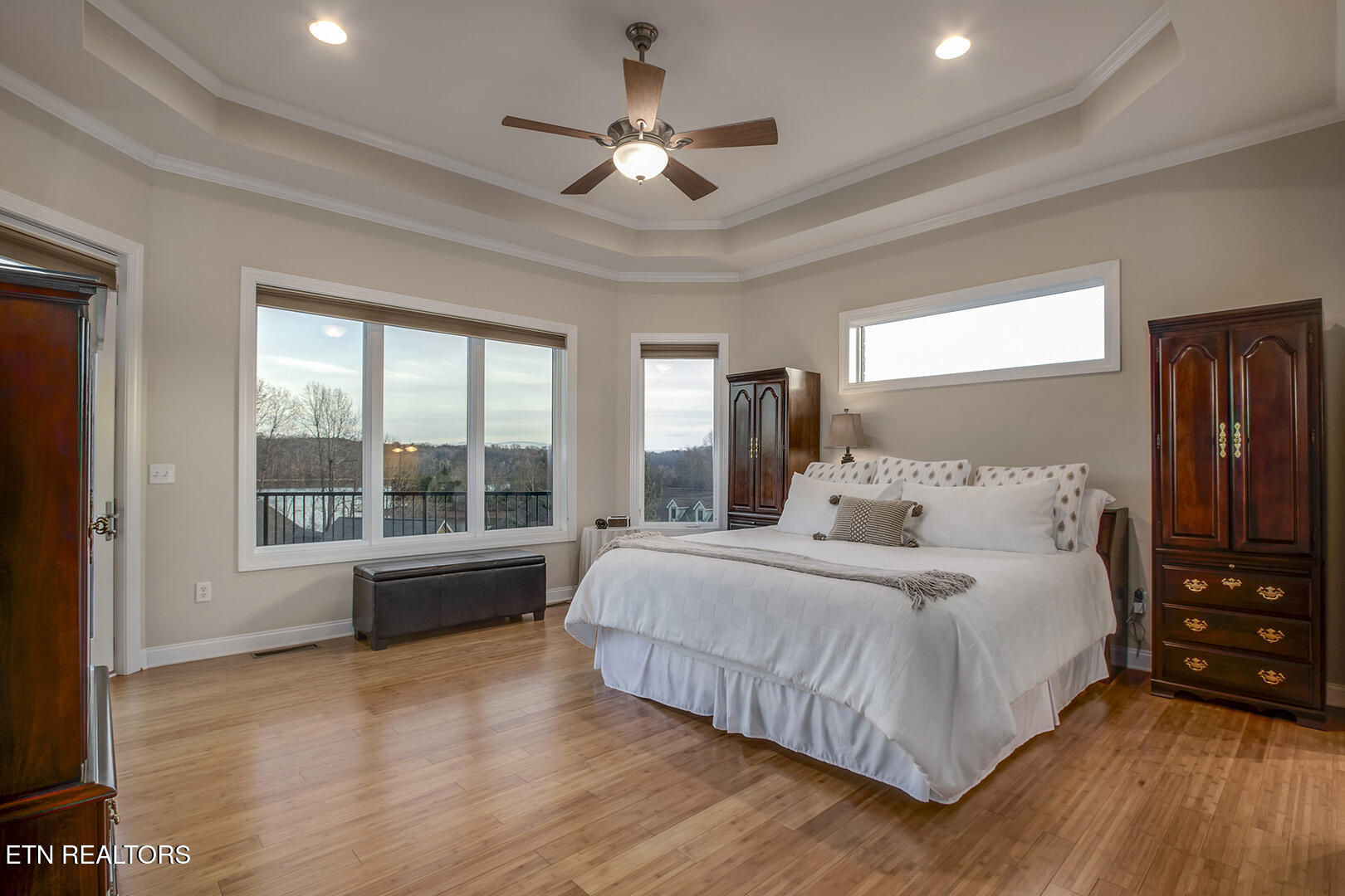 Vonore, Tennessee, 37885, United States, 5 Bedrooms Bedrooms, ,4 BathroomsBathrooms,Residential,Active,2036035