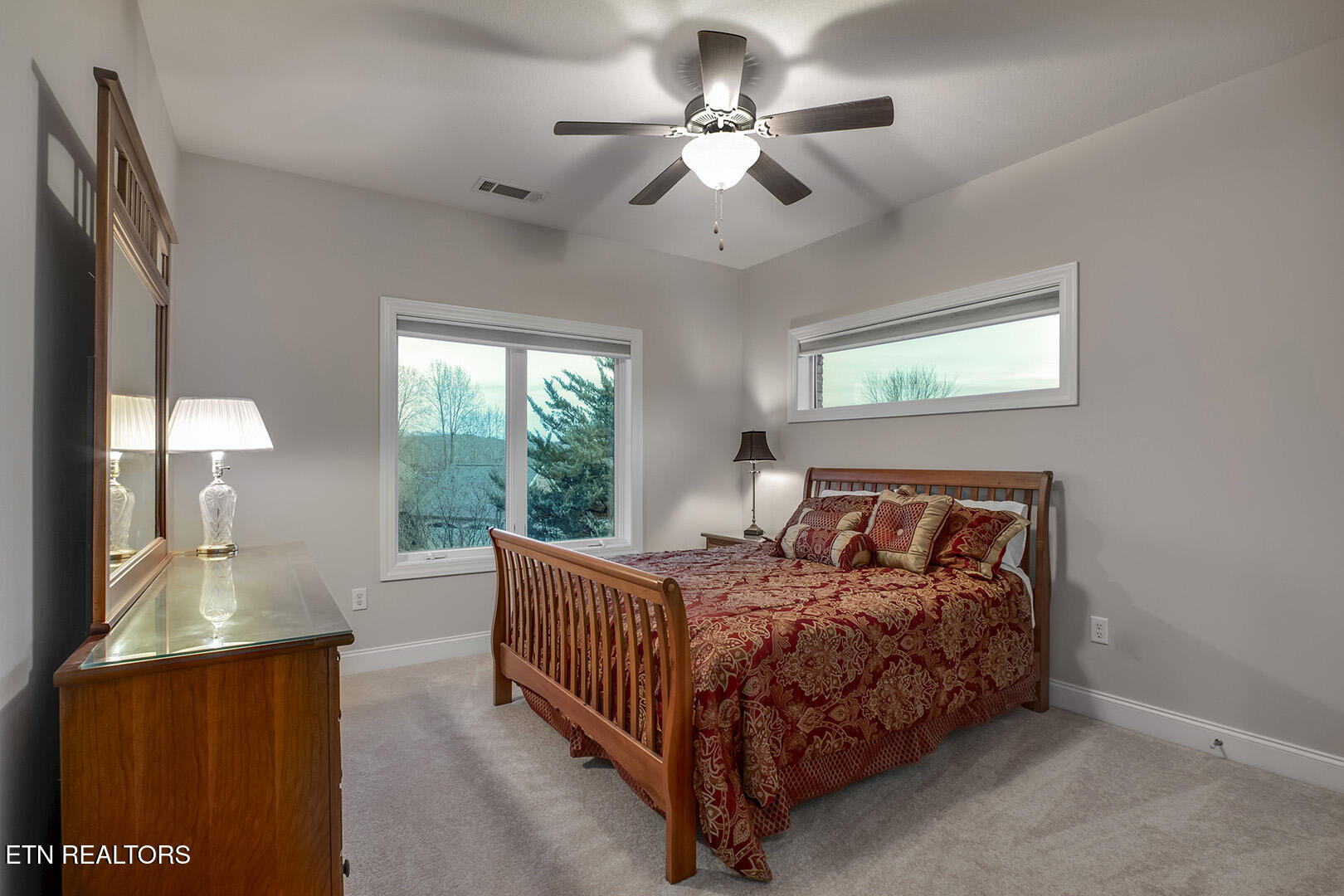 Vonore, Tennessee, 37885, United States, 5 Bedrooms Bedrooms, ,4 BathroomsBathrooms,Residential,Active,2036035