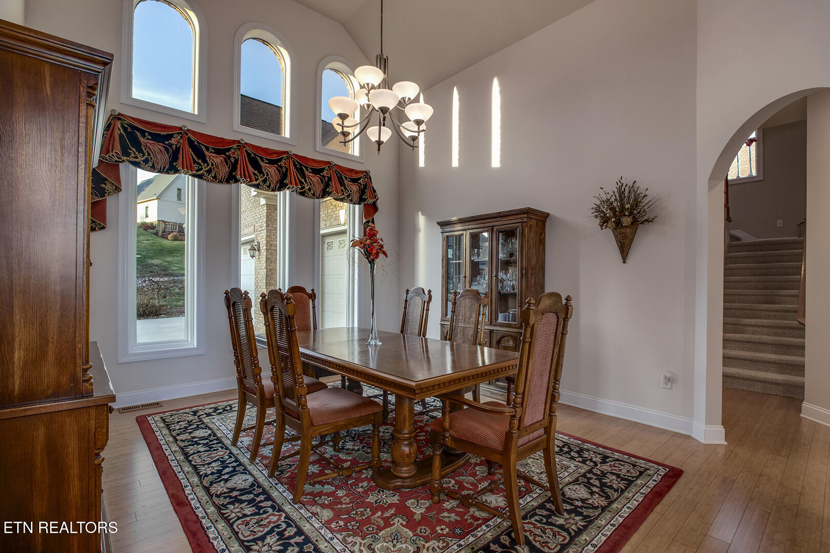 Vonore, Tennessee, 37885, United States, 5 Bedrooms Bedrooms, ,4 BathroomsBathrooms,Residential,Active,2036035