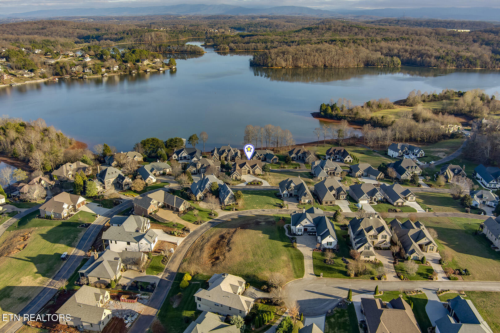 Vonore, Tennessee, 37885, United States, 5 Bedrooms Bedrooms, ,4 BathroomsBathrooms,Residential,Active,2036035