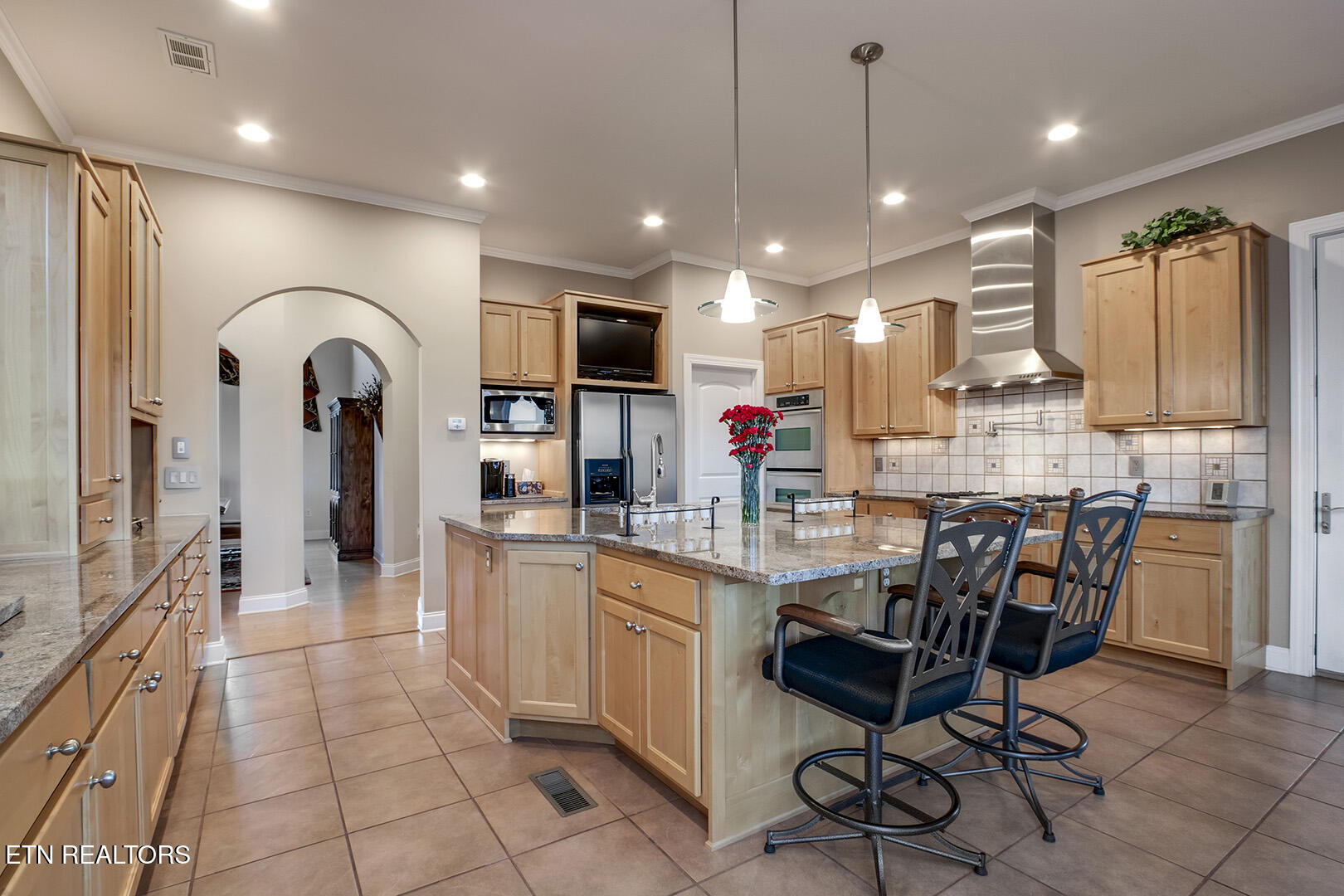 Vonore, Tennessee, 37885, United States, 5 Bedrooms Bedrooms, ,4 BathroomsBathrooms,Residential,Active,2036035