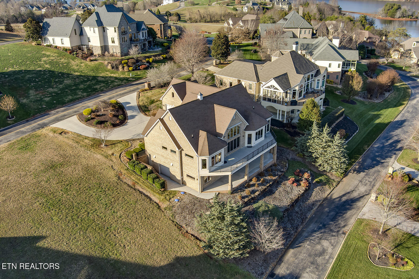 Vonore, Tennessee, 37885, United States, 5 Bedrooms Bedrooms, ,4 BathroomsBathrooms,Residential,Active,2036035