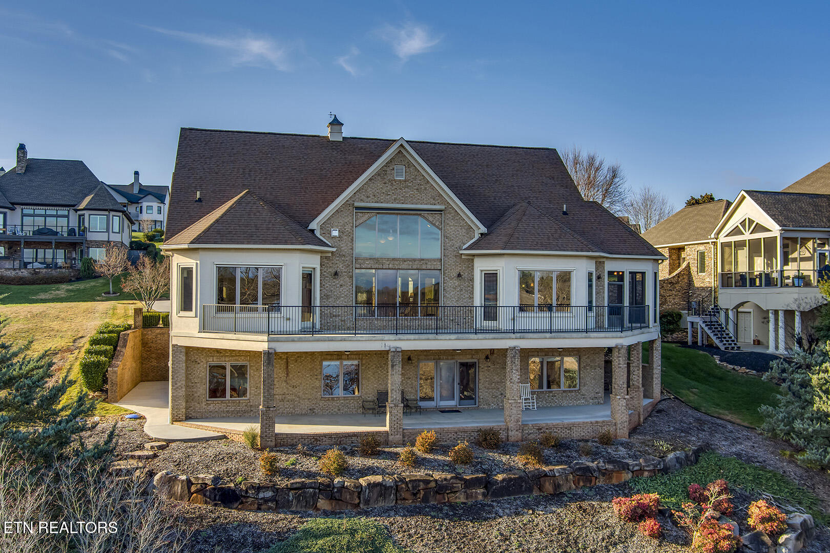 Vonore, Tennessee, 37885, United States, 5 Bedrooms Bedrooms, ,4 BathroomsBathrooms,Residential,Active,2036035