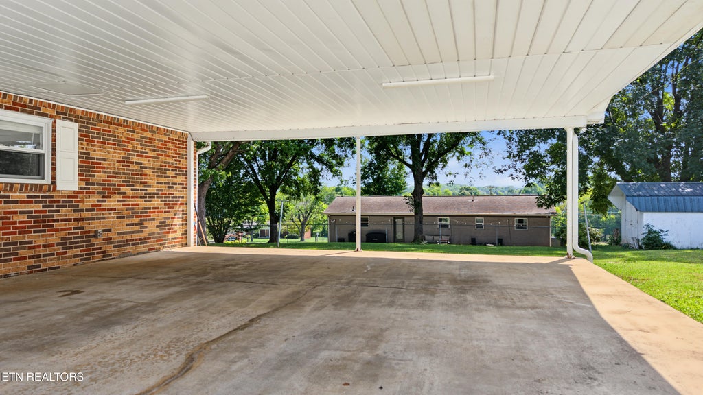 Photo of 915 Panorama Drive, Maryville, TN 37801 (MLS # 1355971)