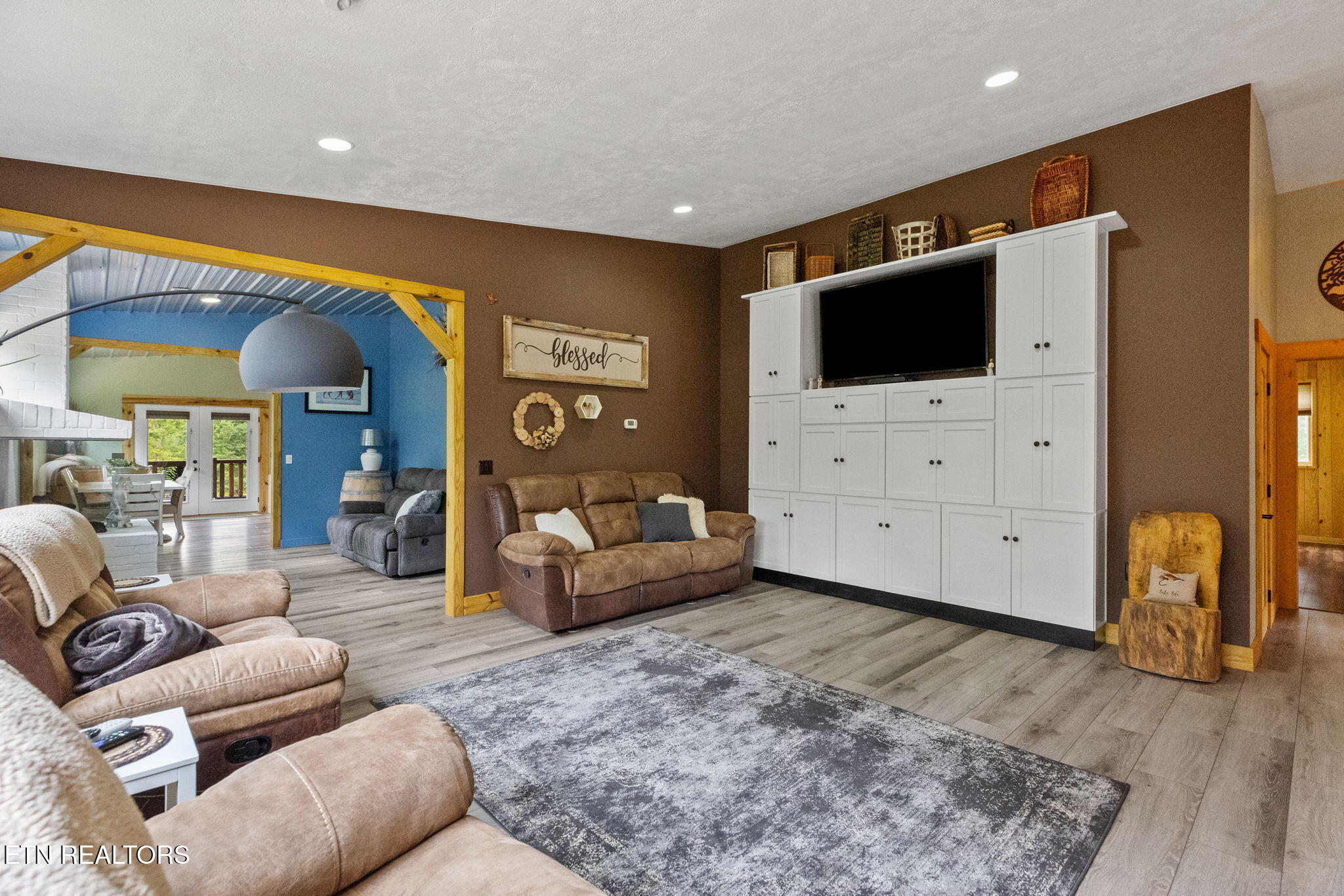 2115 Riverview Drive