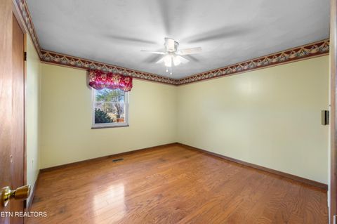 Tiny photo for 691 Barclay Lane, Jellico, TN 37762 (MLS # 1326212)