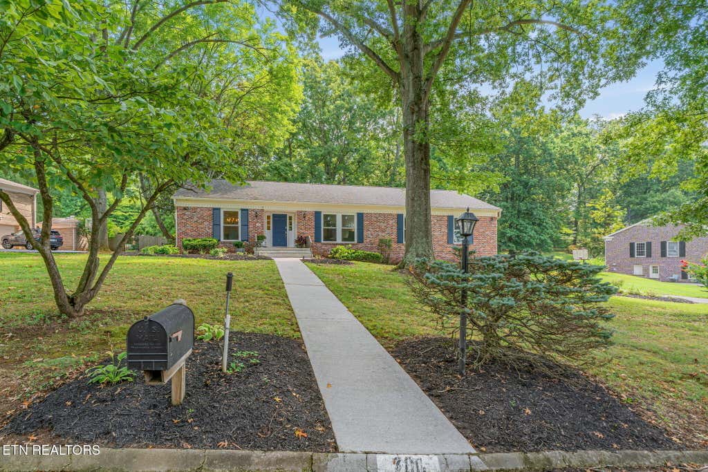 Photo of 700 Kempton Rd, Knoxville, TN 37909 (MLS # 1352463)