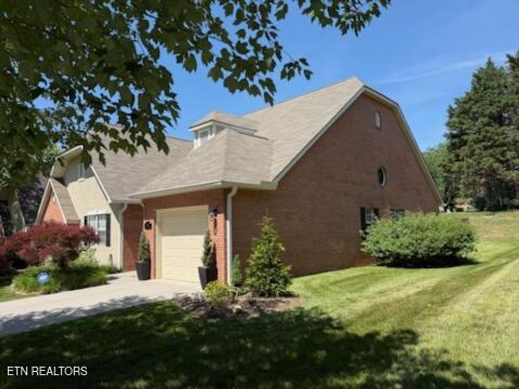 Photo of 2803 Knob Creek Lane, Knoxville, TN 37912 (MLS # 1341006)