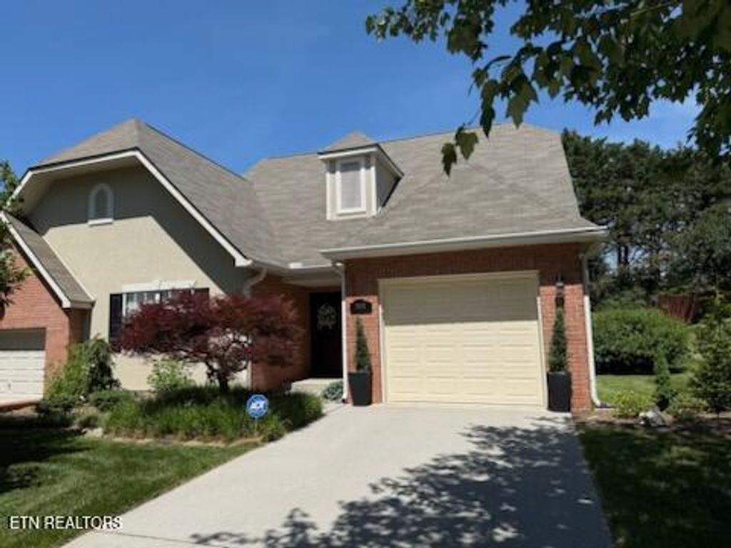 Photo of 2803 Knob Creek Lane, Knoxville, TN 37912 (MLS # 1341006)