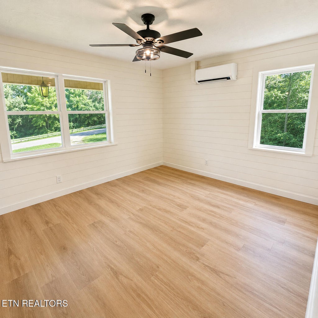 Photo of 1944 Pine View Drive, New Market, TN 37820 (MLS # 1347165)