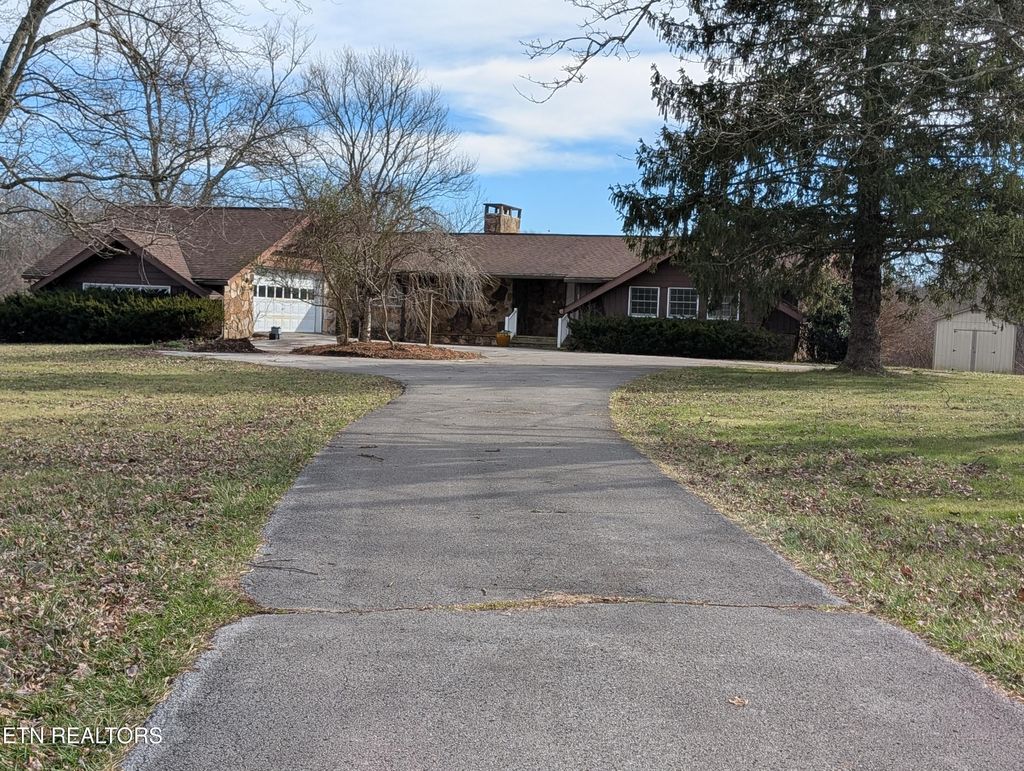 Photo of 820 Hwy 68, Crossville, TN 38555 (MLS # 1326839)