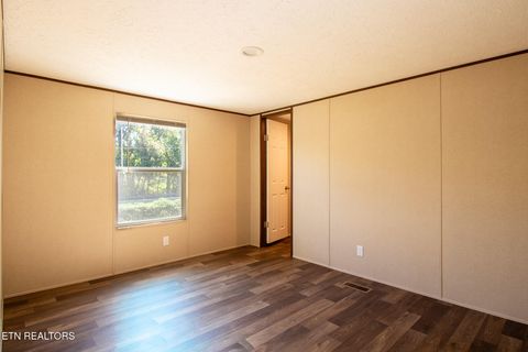 Tiny photo for 157 Beech St, Harriman, TN 37748 (MLS # 1318986)