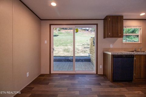 Tiny photo for 157 Beech St, Harriman, TN 37748 (MLS # 1318986)