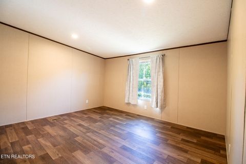 Tiny photo for 157 Beech St, Harriman, TN 37748 (MLS # 1318986)