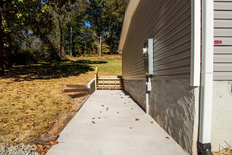 Tiny photo for 157 Beech St, Harriman, TN 37748 (MLS # 1318986)