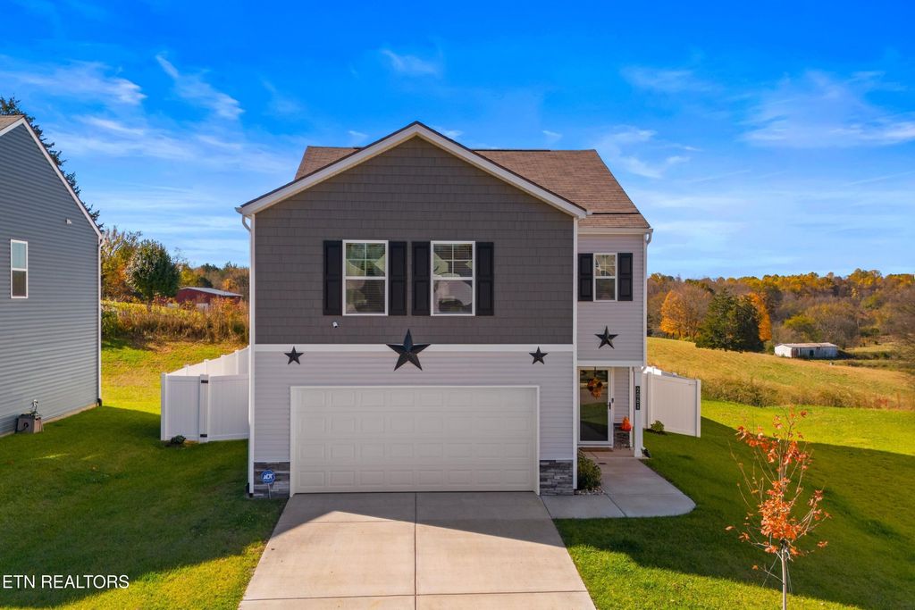 Photo of 2061 Southwood Circle, Morristown, TN 37813 (MLS # 1321775)