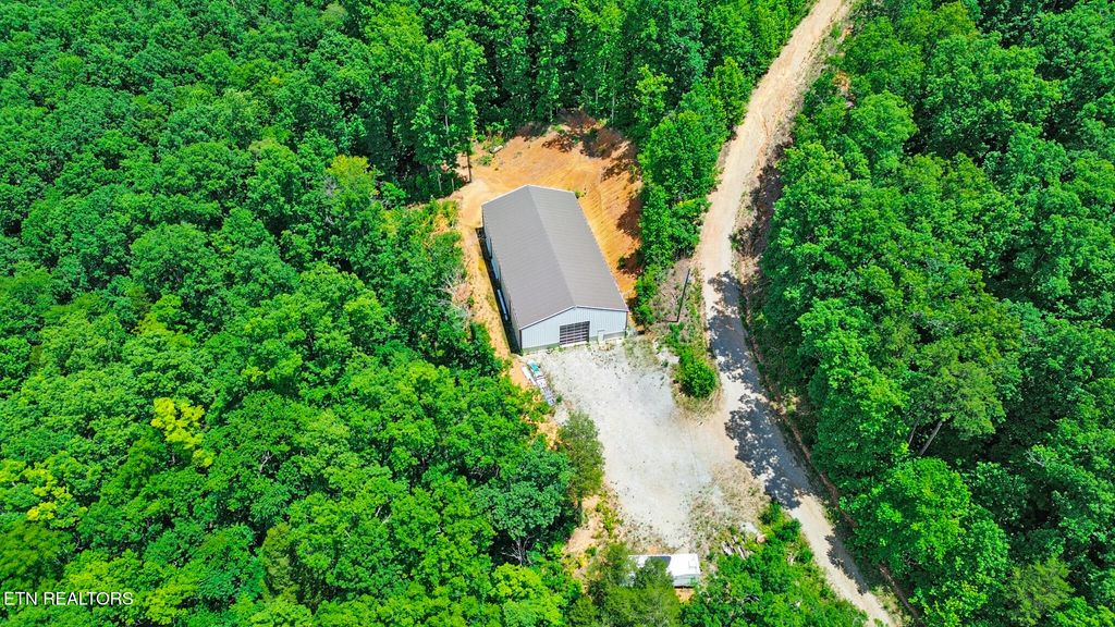 Photo of 1133 Tomahawk Drive, Jamestown, TN 38556 (MLS # 1344956)