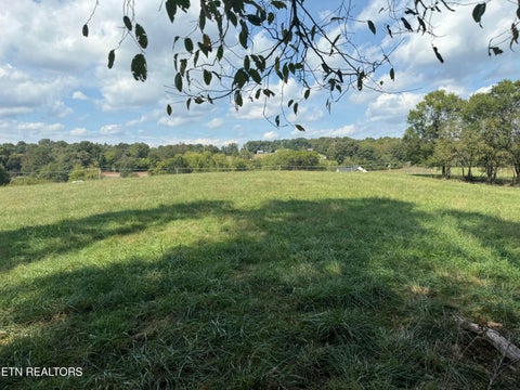 Photo of 21558 Martel Rd, Lenoir City, TN 37772 (MLS # 1357908)