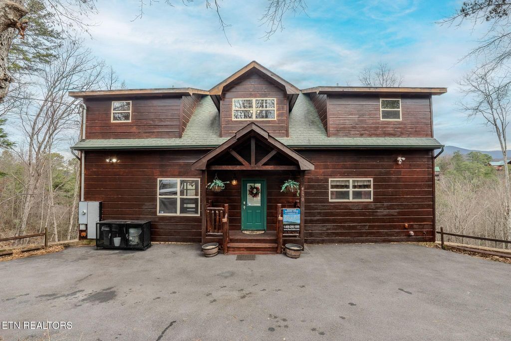 Photo of 4170 Chamberlain Lane, Sevierville, TN 37862 (MLS # 1324986)