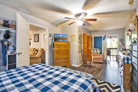 Tiny photo for 212 Reba Ave, Harriman, TN 37748 (MLS # 1317704)