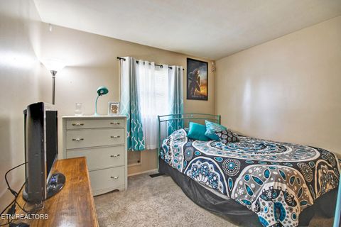 Tiny photo for 212 Reba Ave, Harriman, TN 37748 (MLS # 1317704)