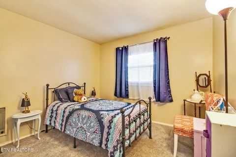 Tiny photo for 212 Reba Ave, Harriman, TN 37748 (MLS # 1317704)
