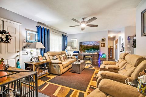 Tiny photo for 212 Reba Ave, Harriman, TN 37748 (MLS # 1317704)