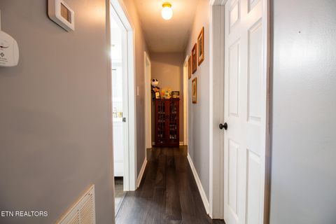 Tiny photo for 212 Reba Ave, Harriman, TN 37748 (MLS # 1317704)
