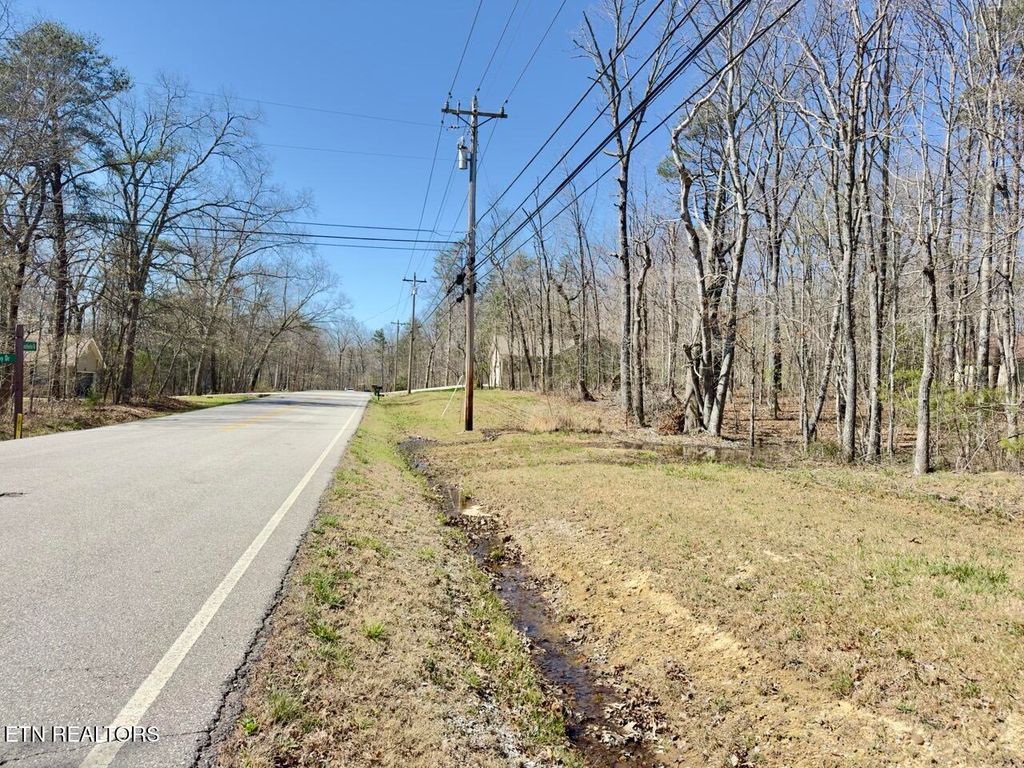 Photo of 320 Westchester Drive, Crossville, TN 38558 (MLS # 1335049)