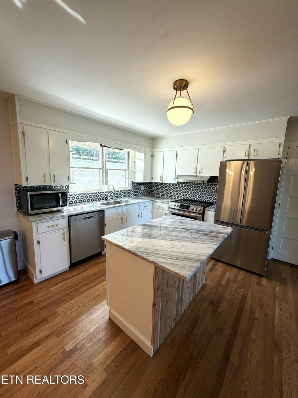 Photo of 1010 Susanne Ave, Knoxville, TN 37920 (MLS # 1360242)